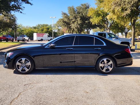 Used 2019 Mercedes-Benz E 300 4MATIC image 4