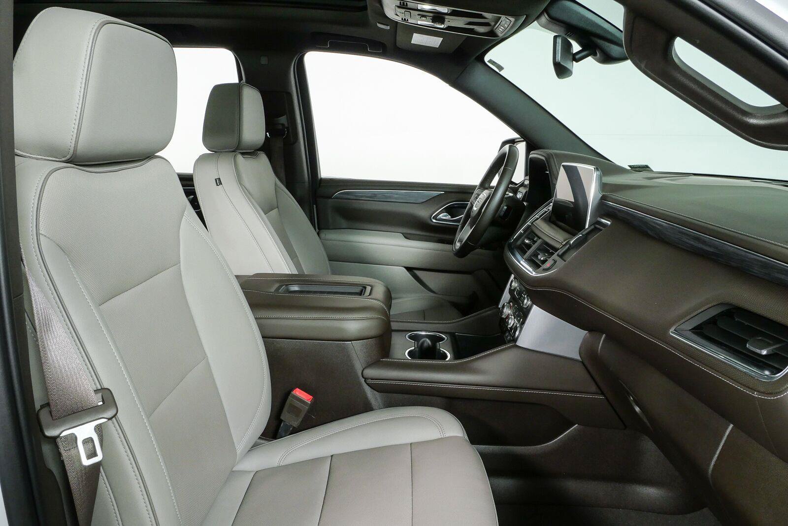 Used 2022 GMC Yukon SLT RWD image 24