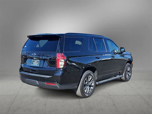 Used 2024 Chevrolet Tahoe Z71 w/ Luxury Package image 8