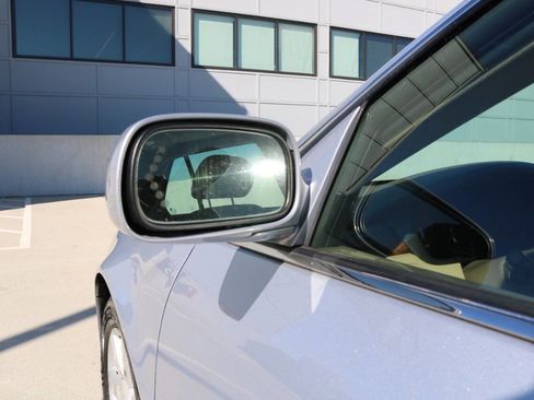 Used 2006 Cadillac DTS Performance image 25