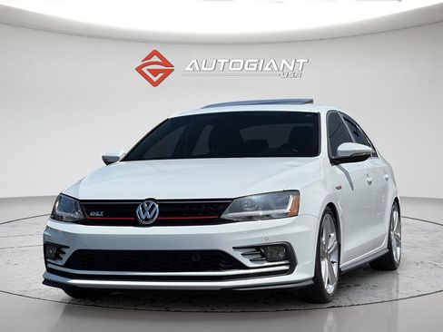 Used 2017 Volkswagen Jetta GLI FWD image 13