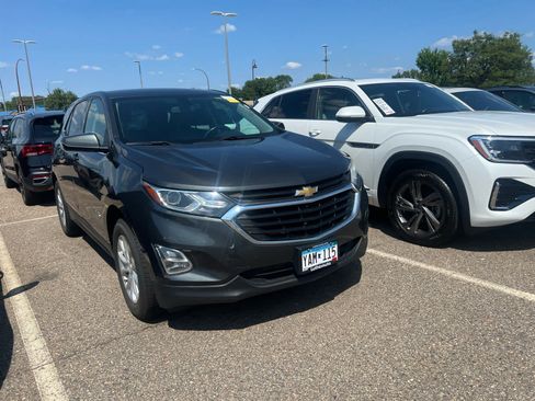 Used 2019 Chevrolet Equinox LT AWD/4WD image 2