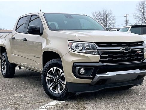 Used 2022 Chevrolet Colorado Z71 w/ Safety Package image 12