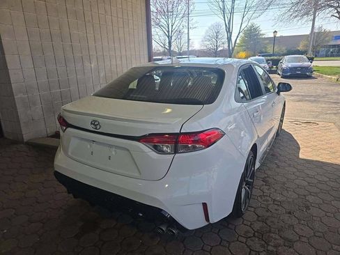 Used 2020 Toyota Corolla SE w/ Carpet Mat Package (TMS) FWD image 3