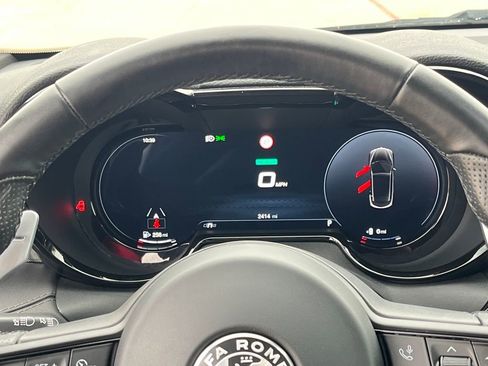 Used 2024 Alfa Romeo Tonale Veloce w/ Premium Interior Package image 19