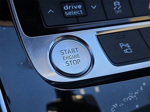 Used 2019 Audi Q8 Premium Plus w/ Premium Plus image 28