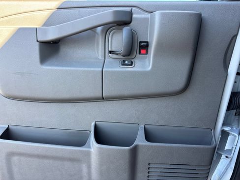 New 2025 GMC Savana 3500 w/ Power Convenience Package RWD image 19