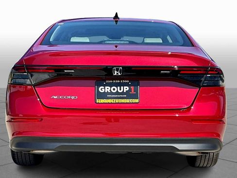 New 2025 Honda Accord SE image 4