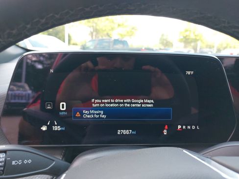 Used 2025 Chevrolet Equinox LT w/ Safety and Technology Package FWD image 18