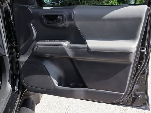 Used 2022 Toyota Tacoma SR5 image 39