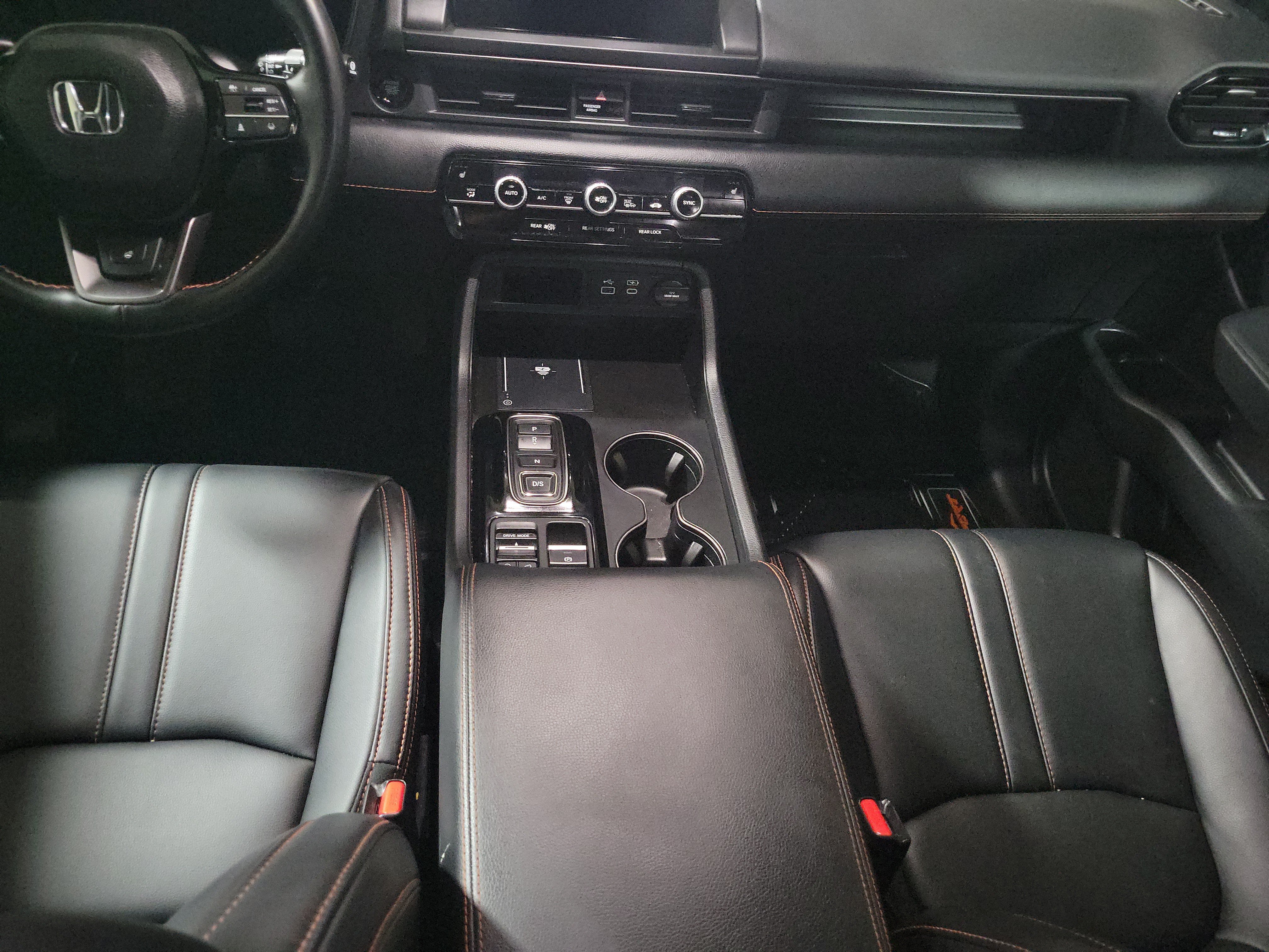 Used 2025 Honda Pilot TrailSport image 20