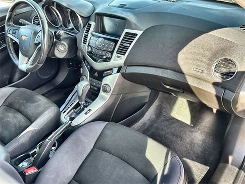 Used 2014 Chevrolet Cruze LT w/ Technology Package image 22