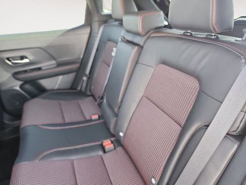 New 2025 Nissan Kicks SR w/ Illumination Package image 13