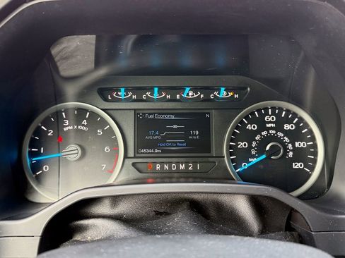 Used 2016 Ford F150 XLT w/ Equipment Group 302A Luxury image 21