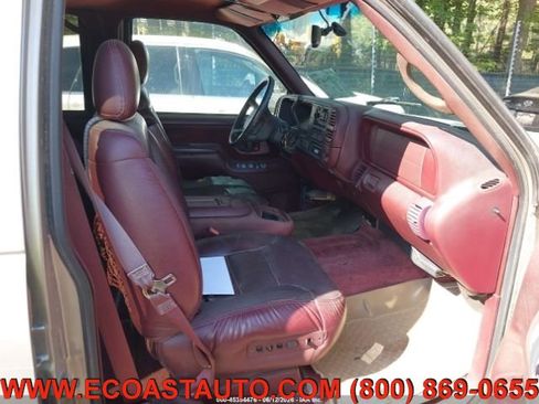 Used 1999 Chevrolet Suburban 2500 w/ Preferred Equipment Group 3 AWD/4WD image 6