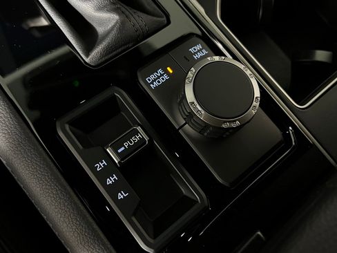 New 2026 Toyota Tundra Limited AWD/4WD image 17