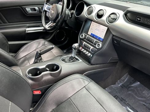 Used 2020 Ford Mustang Premium image 31