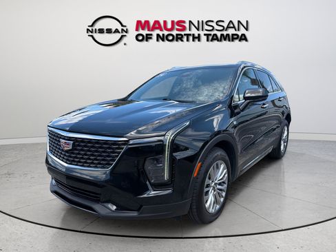 Used 2024 Cadillac XT4 Premium Luxury FWD image 4