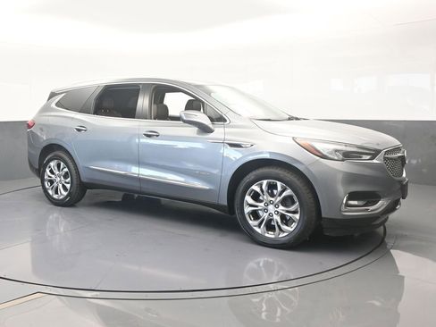 Used 2018 Buick Enclave Avenir w/ Avenir Technology Package image 8