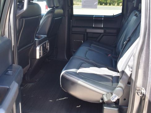 Used 2019 Ford F150 Platinum w/ Equipment Group 701A Luxury AWD/4WD image 9