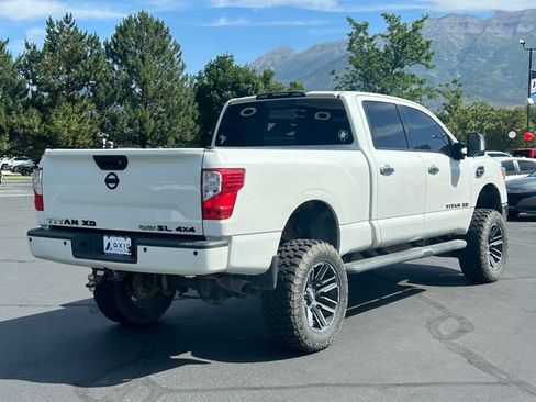 Used 2017 Nissan Titan SL AWD/4WD image 3