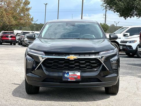 Used 2024 Chevrolet Trax LS w/ Driver Confidence Package FWD image 10