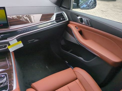 New 2026 BMW X5 M60i AWD/4WD image 17