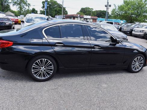 Used 2017 BMW 530i xDrive w/ Premium Package AWD/4WD image 7