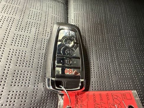 Used 2025 Lincoln Navigator Black Label AWD/4WD image 28