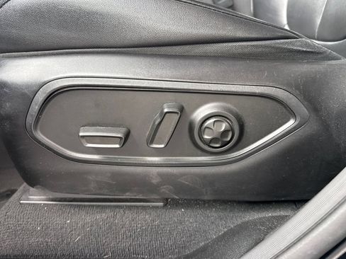 Used 2024 Jeep Grand Cherokee Limited AWD/4WD image 19