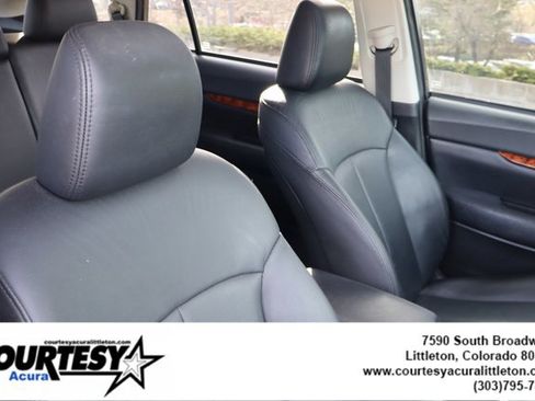 Used 2011 Subaru Outback 3.6R Limited image 32