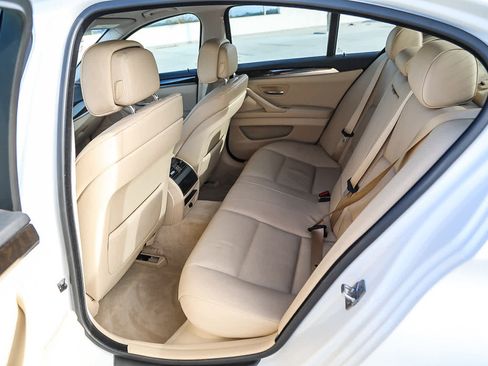 Used 2011 BMW 550i 550i image 17