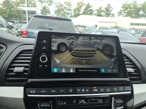 Used 2025 Honda Odyssey Touring image 15