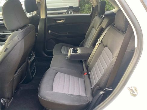 Used 2023 Ford Edge SE w/ Black Appearance Package image 9
