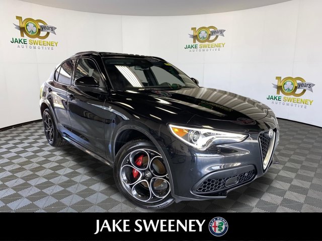 Used 2023 Alfa Romeo Stelvio Ti AWD/4WD image 1