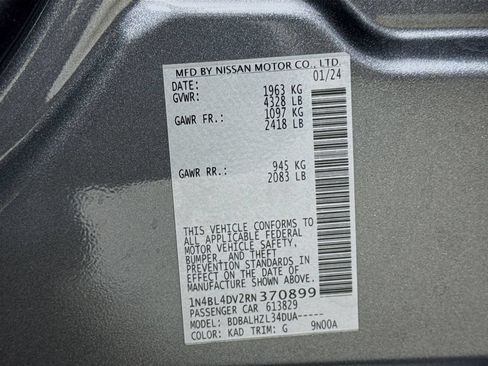 Used 2024 Nissan Altima 2.5 SV FWD image 39