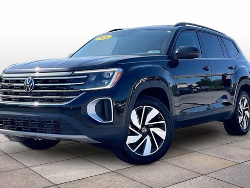 Used 2026 Volkswagen Atlas SE AWD/4WD image 2