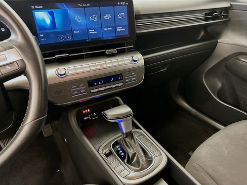 Used 2025 Hyundai Kona SEL AWD/4WD image 26