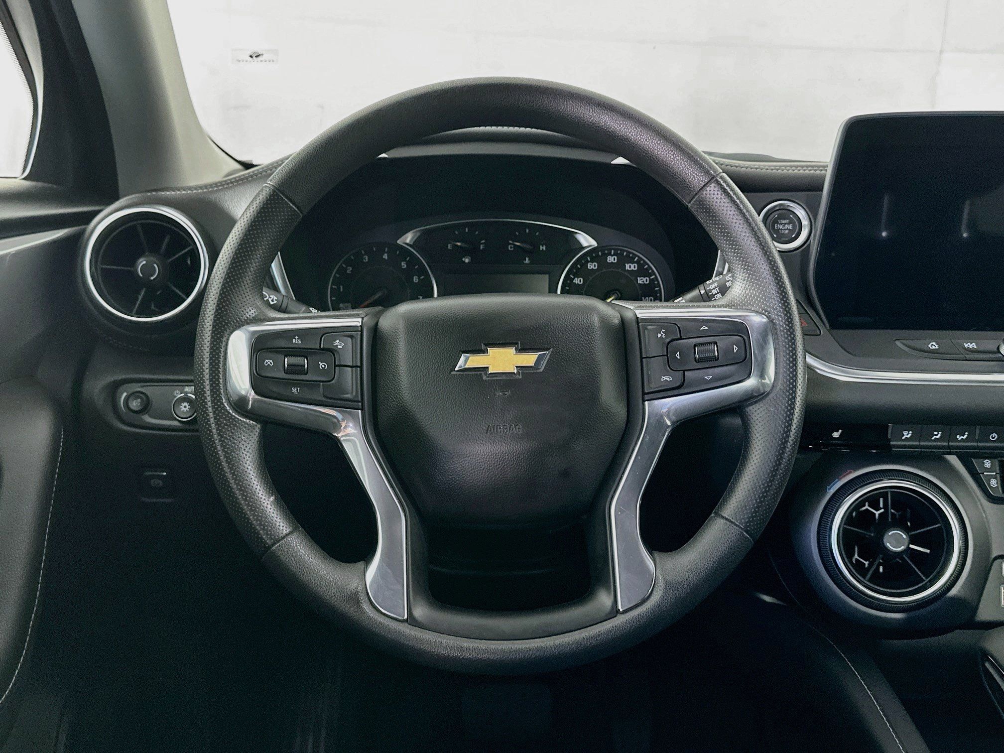 Used 2026 Chevrolet Blazer LT FWD image 18