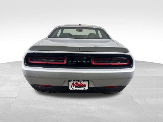 Used 2022 Dodge Challenger R/T RWD image 4