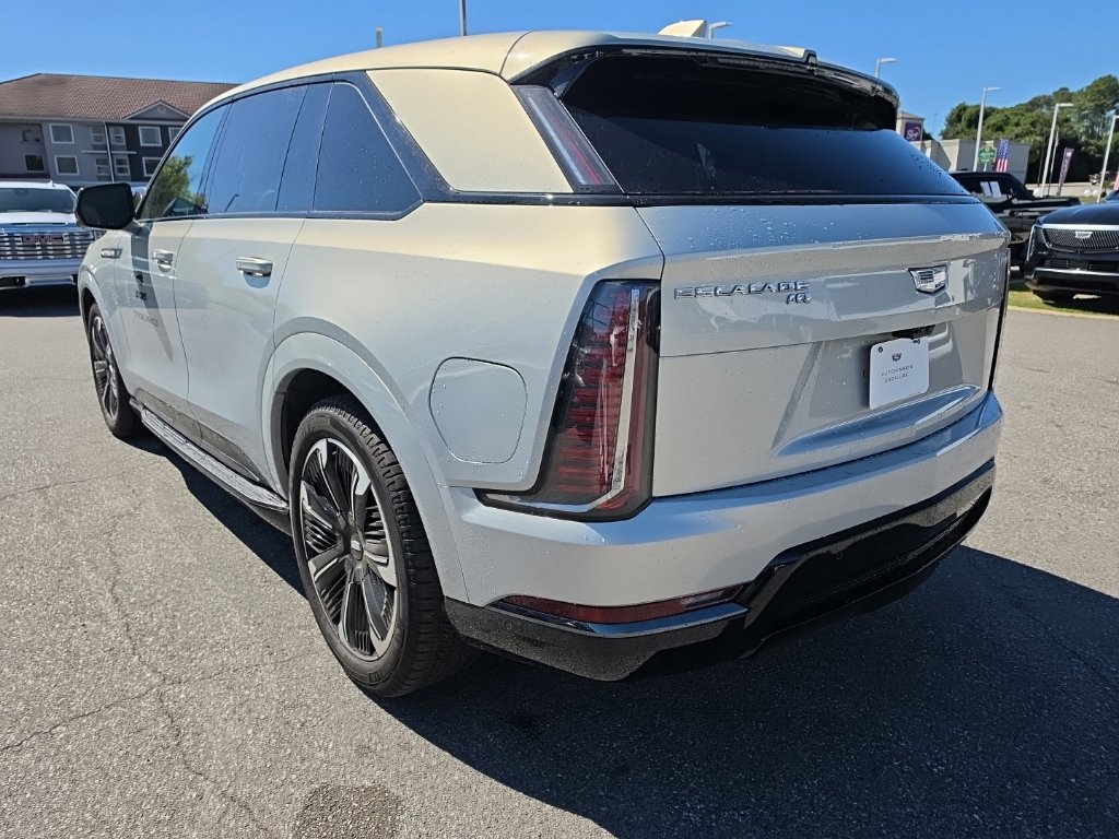 Used 2025 Cadillac Escalade IQ Sport 2 AWD/4WD image 5