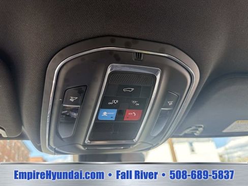 Used 2024 Jeep Wagoneer L Series II w/ Flexible Seating Group AWD/4WD image 25
