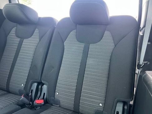 Certified 2024 Kia Sorento LX FWD image 32