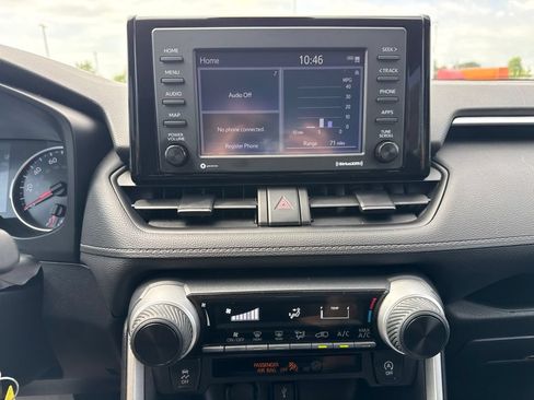 Certified 2022 Toyota RAV4 LE AWD/4WD image 13