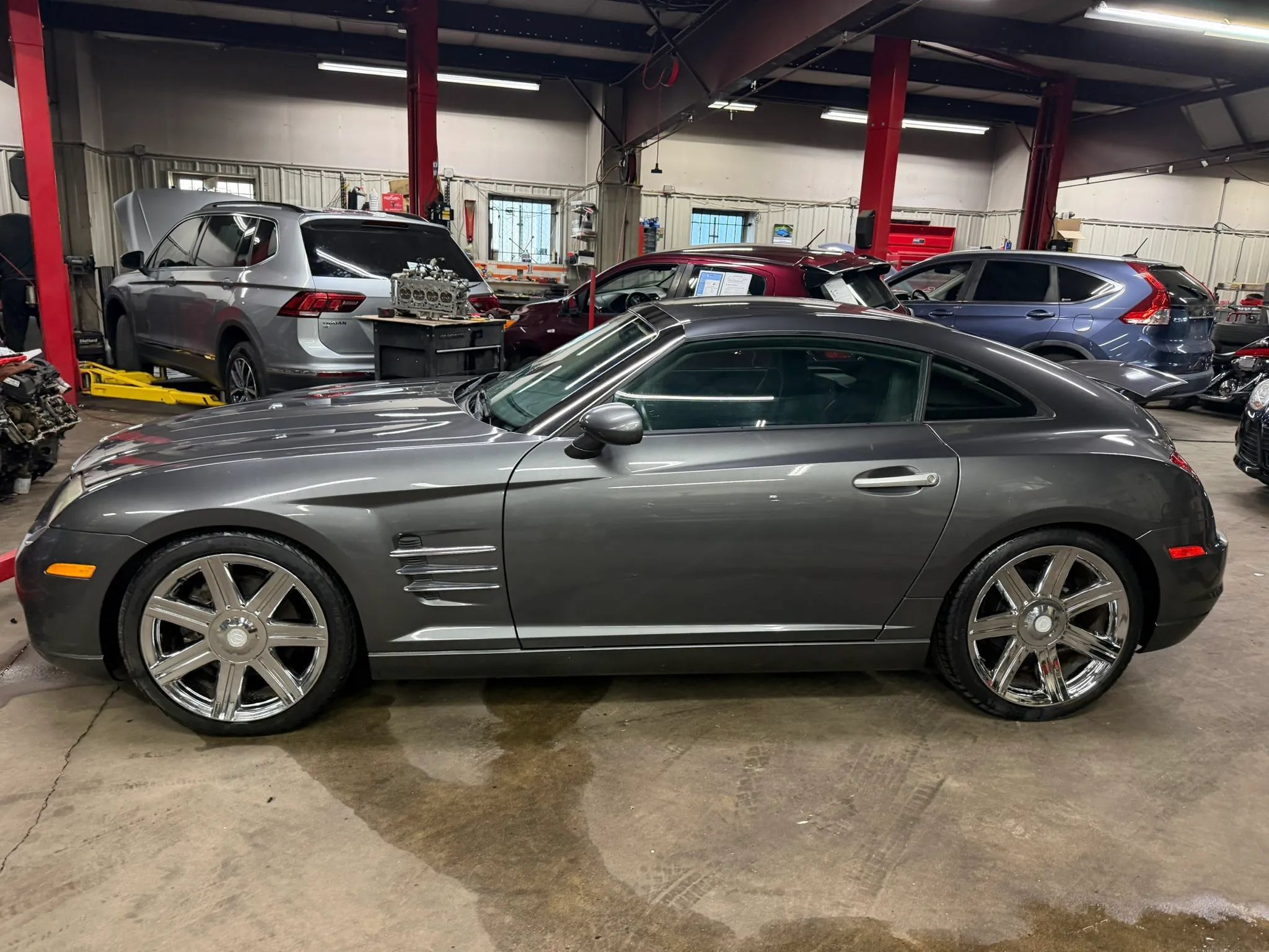Used 2004 Chrysler Crossfire Coupe RWD image 3