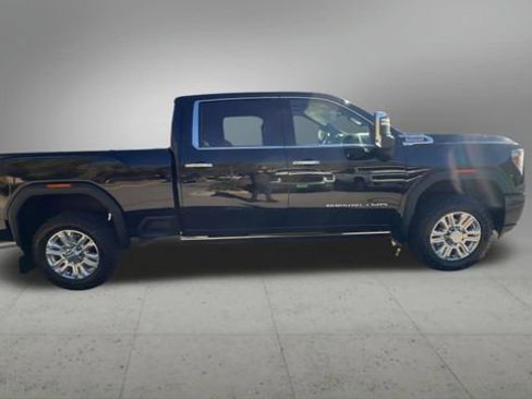 Used 2022 GMC Sierra 3500 Denali image 9