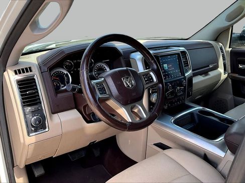 Used 2018 RAM 1500 Laramie w/ Convenience Group AWD/4WD image 18