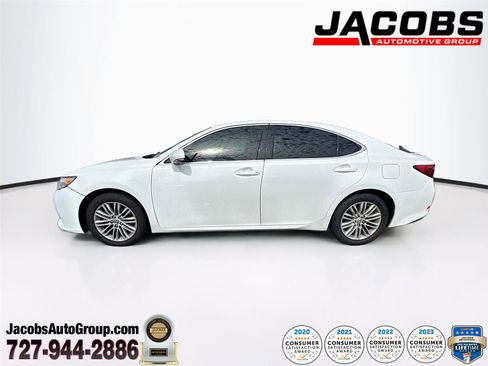 Used 2015 Lexus ES 350 w/ Luxury Package FWD image 1