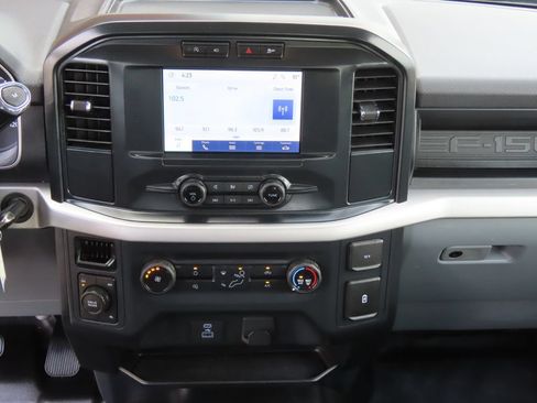 Used 2022 Ford F150 XL w/ Equipment Group 101A High AWD/4WD image 26
