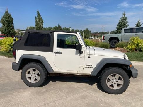 Used 2010 Jeep Wrangler Sport AWD/4WD image 2
